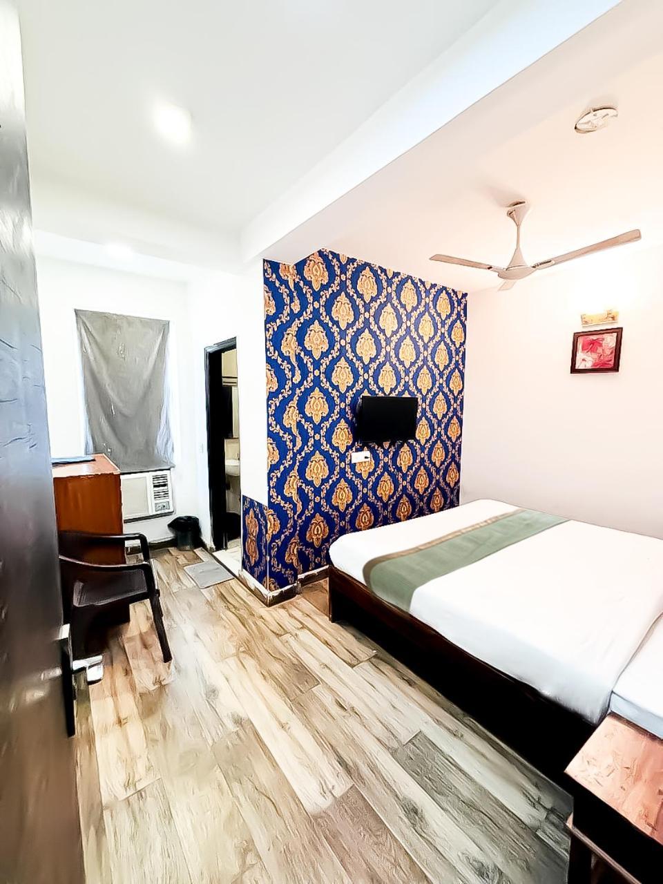 Hotel Blu - Saket Dlf Avenue Nueva Delhi Exterior foto